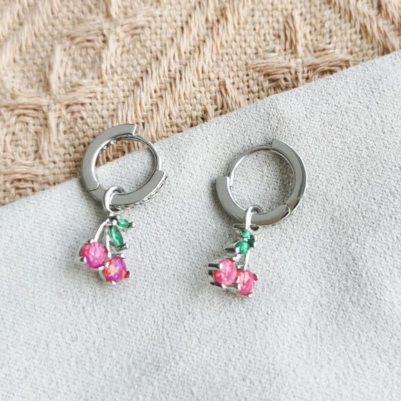 Kendra Scott - Cherry Berry Kyocera Opal Earring Silver - Picture 3 of 3